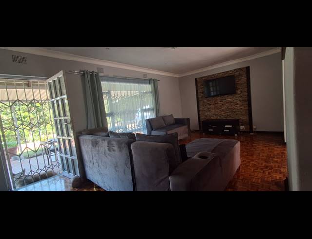 3 BEDROOM FREESTANDING FOR SALE IN WESTBROOK